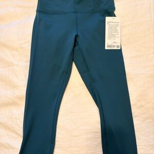BNWT Lululemon Wunder Train HR Crop Leggings - 23"